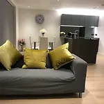 Kew Bridge Apartments